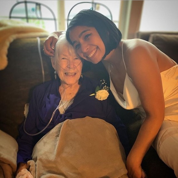 Meet your Posher, Tiffany - Picture 7 of 8